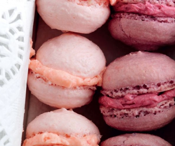 Blackberry & Strawberry Macaroons Recipe