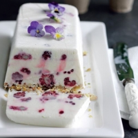 Blackberry and Coconut Parfait Recipe