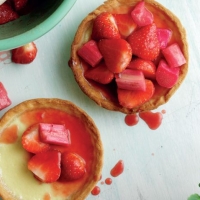 Deep Dish Rhubarb and Strawberry Tarts Recipe