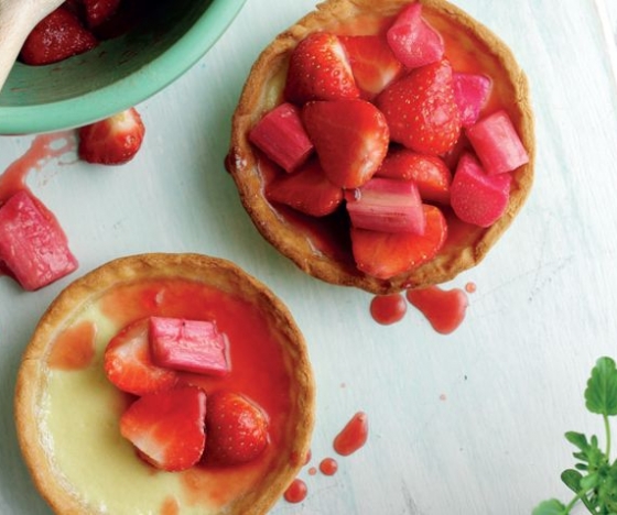 Deep Dish Rhubarb and Strawberry Tarts Recipe