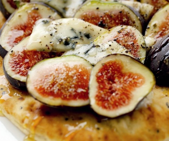 Honeyed Fig and Blue Cheese Naan Recipe