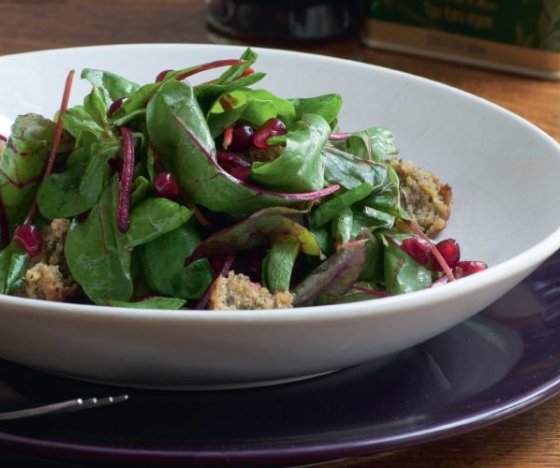 Leafy Salad with Pomegranate Dressing Recipe