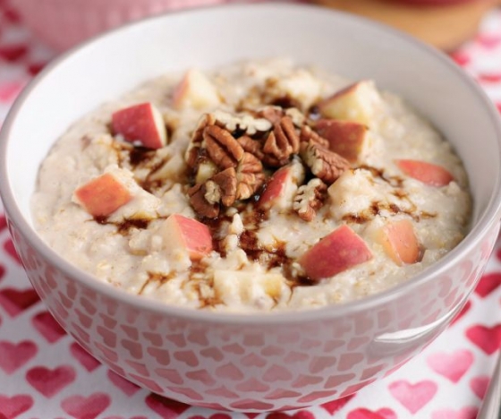 Pink Lady Porridge with Pecans and Cinnamon Recipe