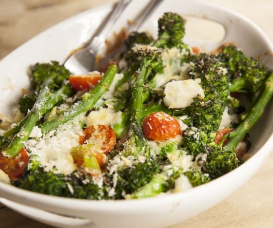 Purple Sprouting Broccoli, Mozzarella and Tomato Bake Recipe