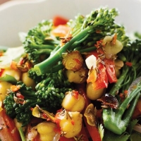 Tenderstem and Chickpea Salad Recipe