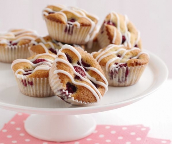 Raspberry Iced Fancies Recipe